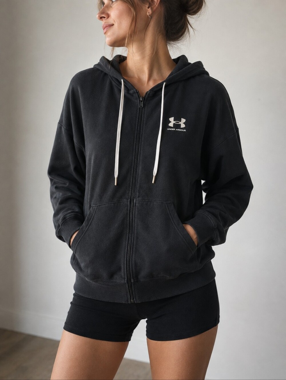 Under Armour Loose Fit Black Full Zip Hoodie Size Medium
